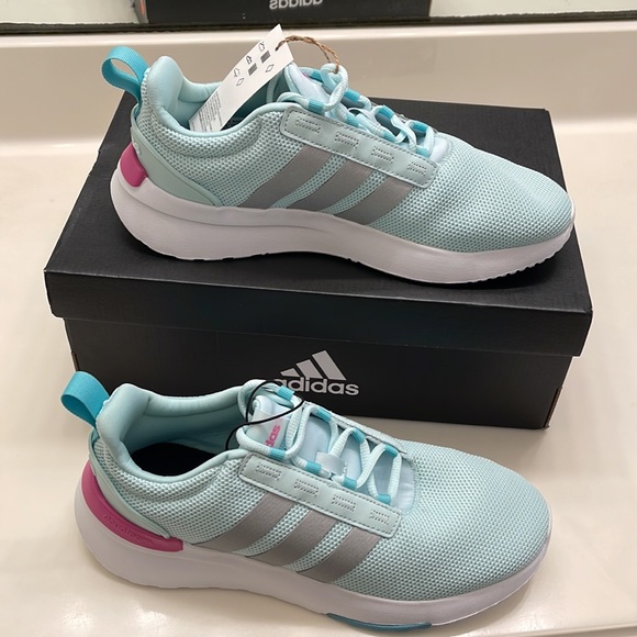 Adidas Womens Shoes - Picture 7 of 9